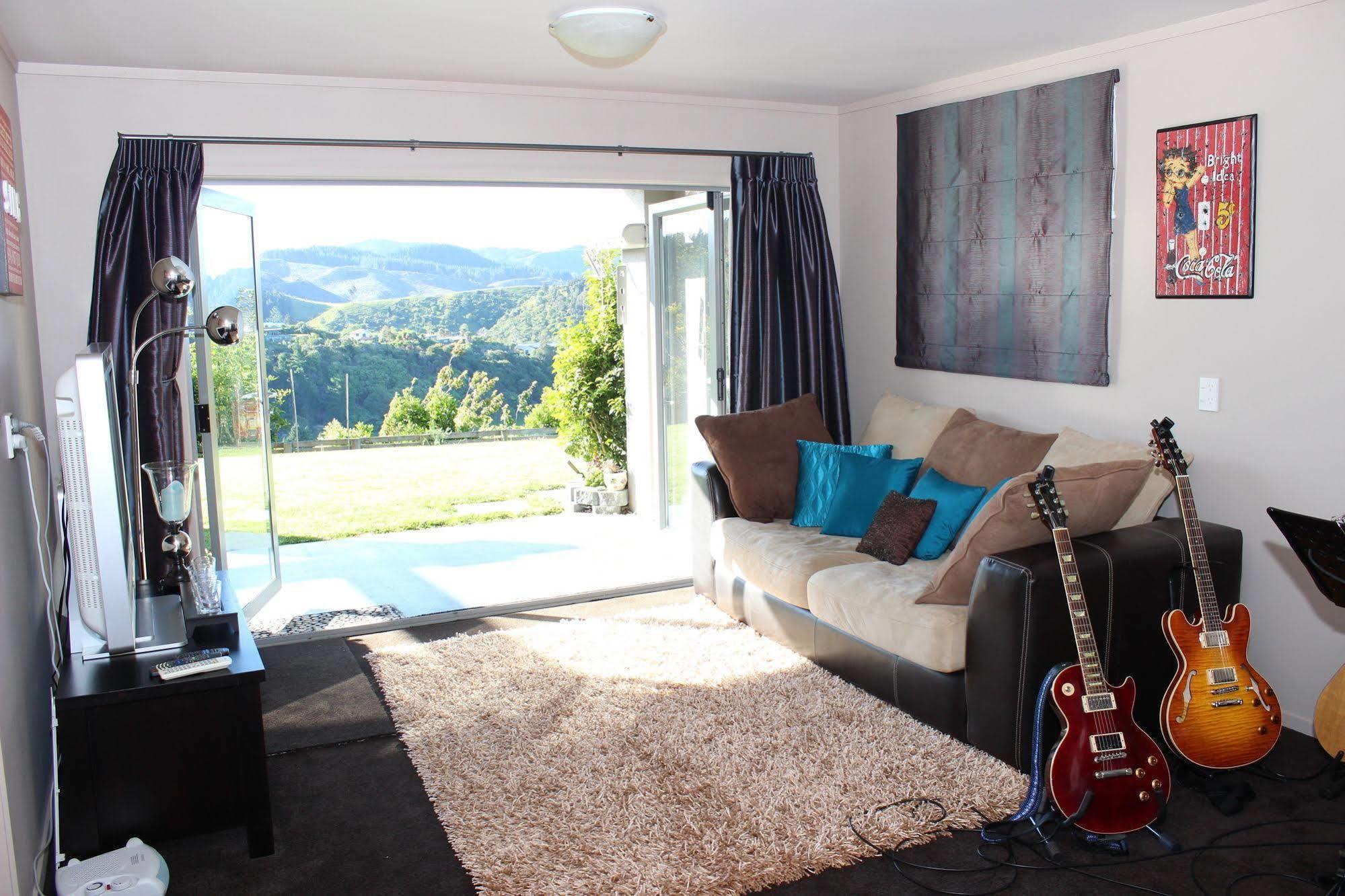 Stunning Views Bed, Breakfast & Health Retreat Bed & Breakfast Whangamata Dış mekan fotoğraf